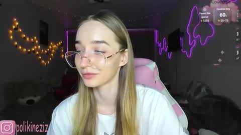 Snapshot of merryl_clark chatting on 5, 3, 2026 Sara online show from 5, 3, 2026