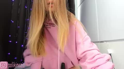 Snapshot of merryl_clark chatting on 7, 3, 2026 Sara online show from 7, 3, 2026