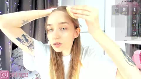 Snapshot of merryl_clark chatting on 10, 3, 2026 Sara online show from 10, 3, 2026