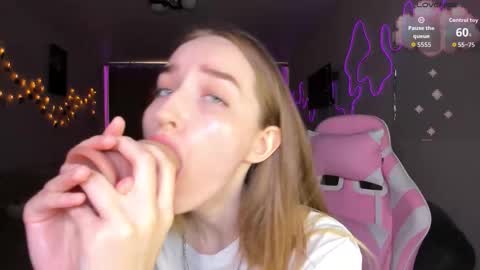 Snapshot of merryl_clark chatting on 20, 3, 2026 Sara online show from 20, 3, 2026