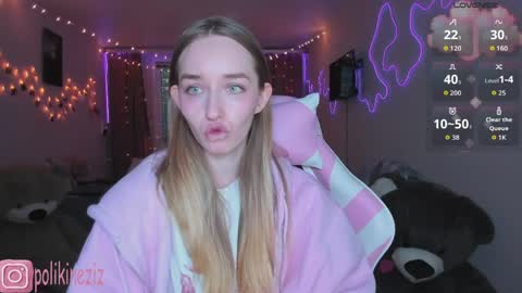 Snapshot of merryl_clark chatting on 7, 4, 2026 Sara online show from 7, 4, 2026