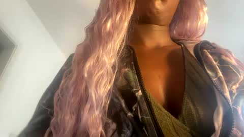Snapshot of mertonalexis chatting on 26, 7, 2026 Alexismerton online show from 26, 7, 2026