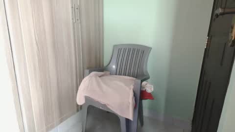 Snapshot of messyluna chatting on 6, 4, 2026 meggy and bree online show from 6, 4, 2026