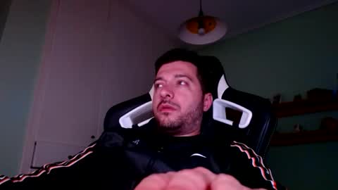 Snapshot of metalic18 chatting on 19, 10, 2025 FunnyTimeHere online show from 19, 10, 2025