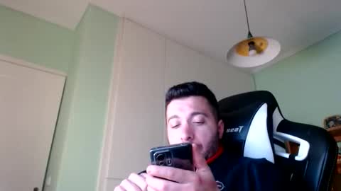 Snapshot of metalic18 chatting on 6, 1, 2026 FunnyTimeHere online show from 6, 1, 2026