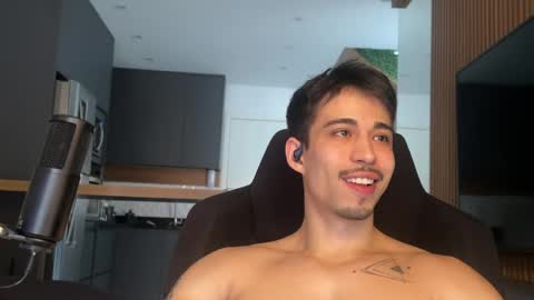 Snapshot of mettew22cm chatting on 4, 5, 2026 mettew22cm online show from 4, 5, 2026