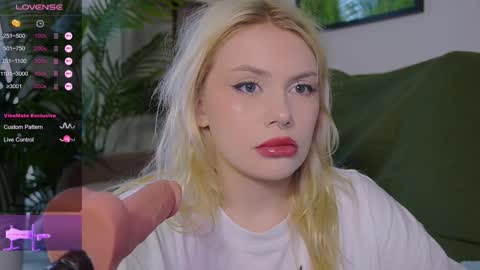 Snapshot of meukotis chatting on 29, 9, 2025 Stella online show from 29, 9, 2025