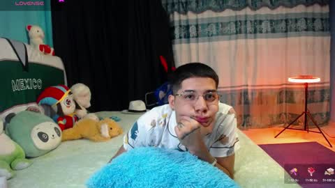 Snapshot of mexican_cum chatting on 1, 4, 2026 Jhon online show from 1, 4, 2026
