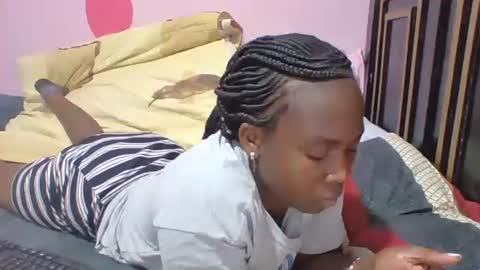 Snapshot of meybel chatting on 10, 11, 2025 Meybel online show from 10, 11, 2025