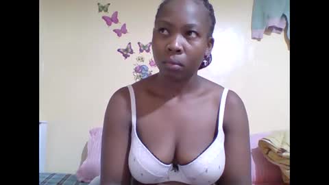 Snapshot of meybel chatting on 6, 5, 2026 Meybel online show from 6, 5, 2026