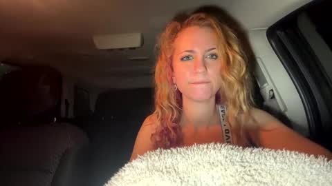 Snapshot of mezzy69 chatting on 1, 1, 2025 mezzy69 online show from 1, 1, 2025