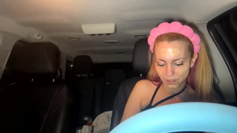 Snapshot of mezzy69 chatting on 6, 3, 2025 mezzy69 online show from 6, 3, 2025