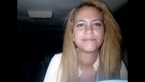 Snapshot of mezzy69 chatting on 5, 10, 2025 mezzy69 online show from 5, 10, 2025