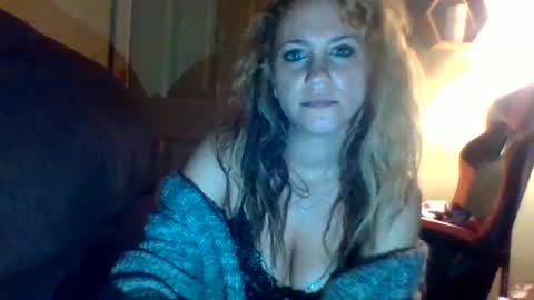 Snapshot of mezzy69 chatting on 6, 4, 2026 mezzy69 online show from 6, 4, 2026