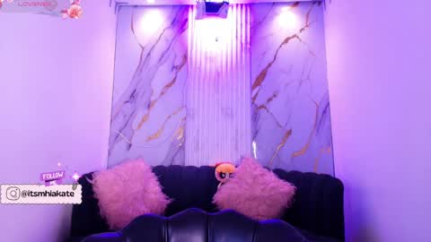 Mhia Kate online show from 8, 4, 2026