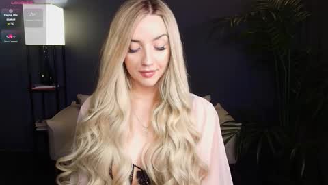 Snapshot of mi1a_ chatting on 19, 3, 2026 mi1a_ online show from 19, 3, 2026