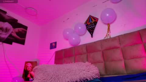 Emi online show from 5, 10, 2025