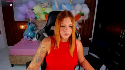 Snapshot of mia_18v chatting on 4, 4, 2026 Violett online show from 4, 4, 2026