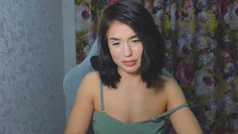 Snapshot of mia___lunaa chatting on 22, 11, 2025 Mia online show from 22, 11, 2025