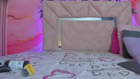 Snapshot of mia__blaze_ chatting on 16, 12, 2025 mia__blaze_ online show from 16, 12, 2025