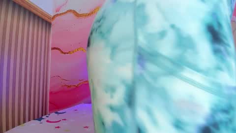 mia__blaze_ online show from 6, 1, 2026