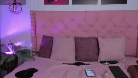 Snapshot of mia__star1 chatting on 15, 4, 2026 Mia online show from 15, 4, 2026