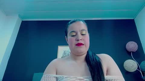 Snapshot of mia__xx1 chatting on 21, 10, 2025 C A L L M E M I A online show from 21, 10, 2025