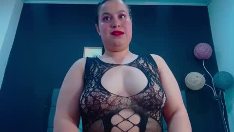 Snapshot of mia__xx1 chatting on 30, 10, 2025 C A L L M E M I A online show from 30, 10, 2025