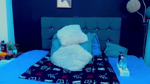 Snapshot of mia__xx1 chatting on 30, 11, 2025 C A L L M E M I A online show from 30, 11, 2025