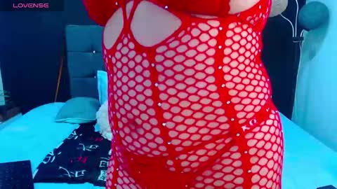 Snapshot of mia__xx1 chatting on 4, 12, 2025 C A L L M E M I A online show from 4, 12, 2025