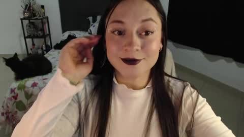 mia online show from 5, 12, 2024