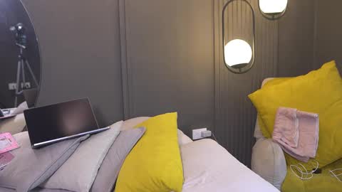 Snapshot of mia_belmont chatting on 27, 3, 2026 Belmont and Mia online show from 27, 3, 2026