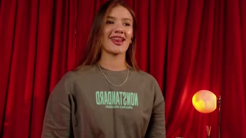 Snapshot of mia_benett_ chatting on 24, 4, 2026 Mia Benett online show from 24, 4, 2026