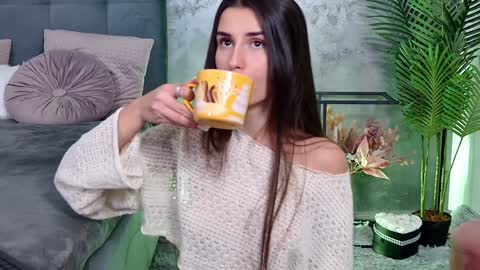 Freya Allen online show from 12, 12, 2024