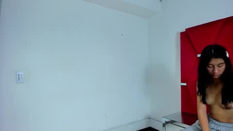 Snapshot of mia_clark18 chatting on 19, 11, 2025 mia_clark18 online show from 19, 11, 2025