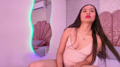 Snapshot of mia_collenss chatting on 18, 4, 2026 Mia online show from 18, 4, 2026