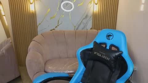 mia_collins_b online show from 29, 11, 2025