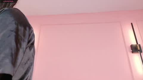 Snapshot of mia_colllins chatting on 18, 4, 2026 Mia 3 online show from 18, 4, 2026