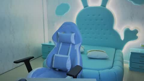 Snapshot of mia_cuttee chatting on 20, 10, 2025 Mia Cuttee online show from 20, 10, 2025