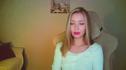 Snapshot of mia_fleur_ chatting on 3, 8, 2026 Mia online show from 3, 8, 2026
