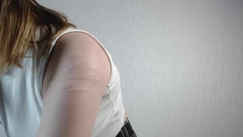 Mia online show from 12, 1, 2026