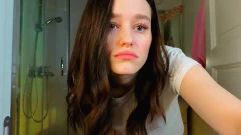 Mia online show from 28, 2, 2025