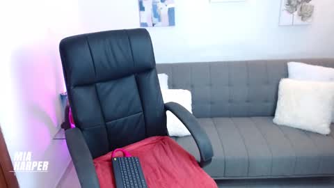 Snapshot of mia_hrpr_01 chatting on 14, 9, 2025 Mia online show from 14, 9, 2025