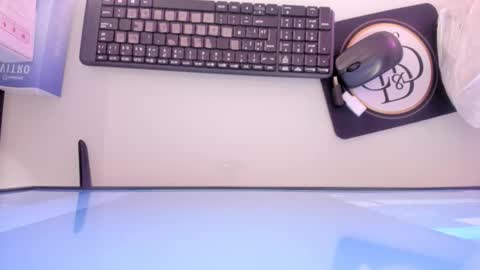    online show from 15, 11, 2025