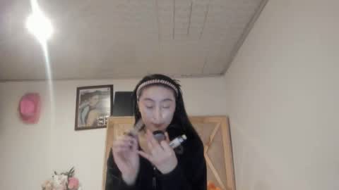 mia kaneee online show from 30, 10, 2025