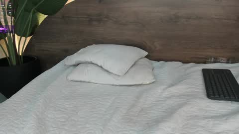 mia_lacy online show from 29, 1, 2025