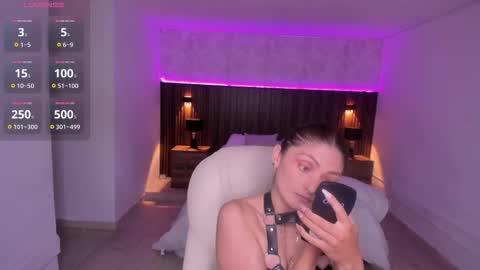 Mia Lane online show from 21, 10, 2025