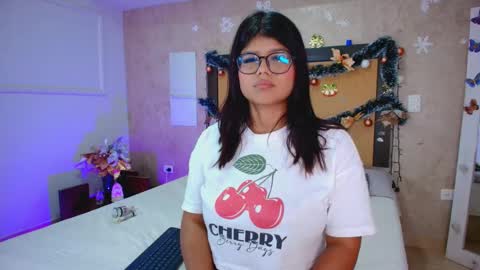 Snapshot of mia_lopez52 chatting on 7, 1, 2026 MIALOPEZ . Y . online show from 7, 1, 2026