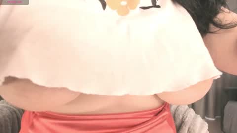 Snapshot of mia_lui chatting on 15, 7, 2026 Mia 3 online show from 15, 7, 2026