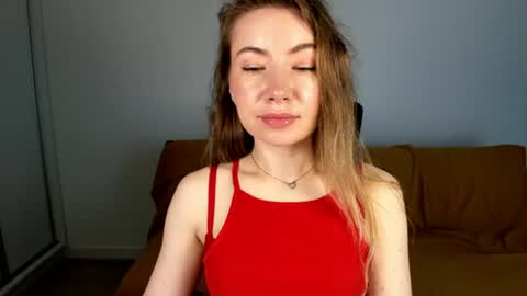 Snapshot of mia_luxx92 chatting on 17, 6, 2026 Mia online show from 17, 6, 2026